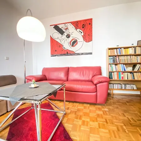 Historische 3raum Zentrumsnah In - Balkon, Tv, Marmorbad, Privatbibliothek