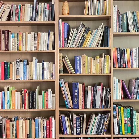 Historische 3raum Zentrumsnah In - Balkon, Tv, Marmorbad, Privatbibliothek